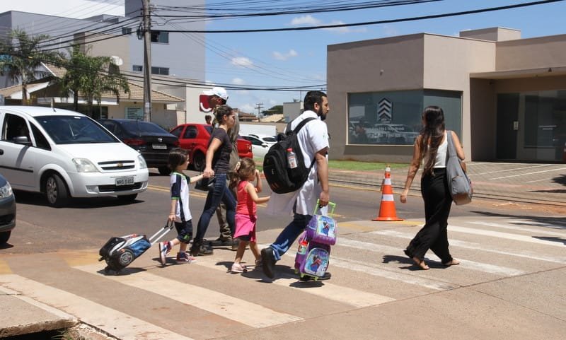 Volta às aulas: Detran-MS orienta pais, alunos e motoristas para reduzir riscos no entorno das escolas - Imagem do artigo