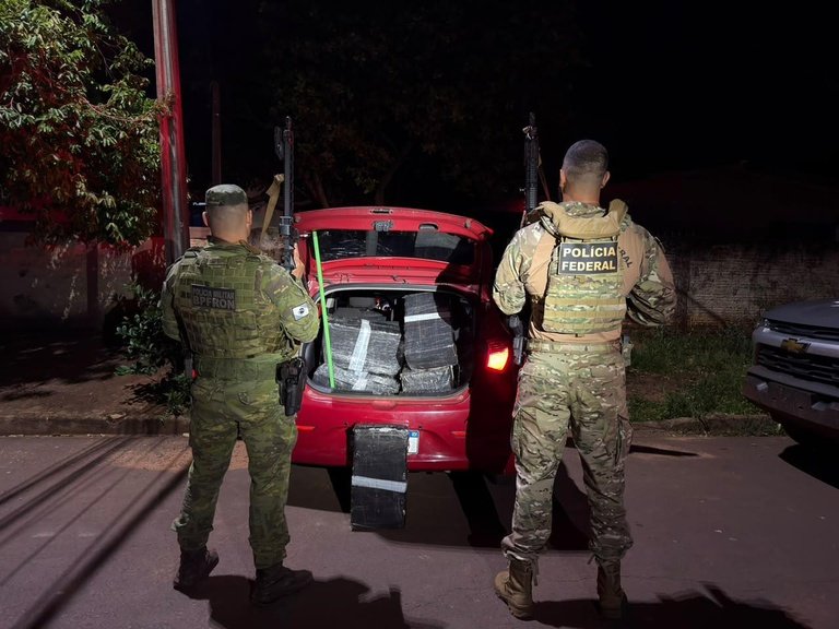 PF e BPFRON prendem dois suspeitos e apreendem 329 kg de maconha em Mundo Novo