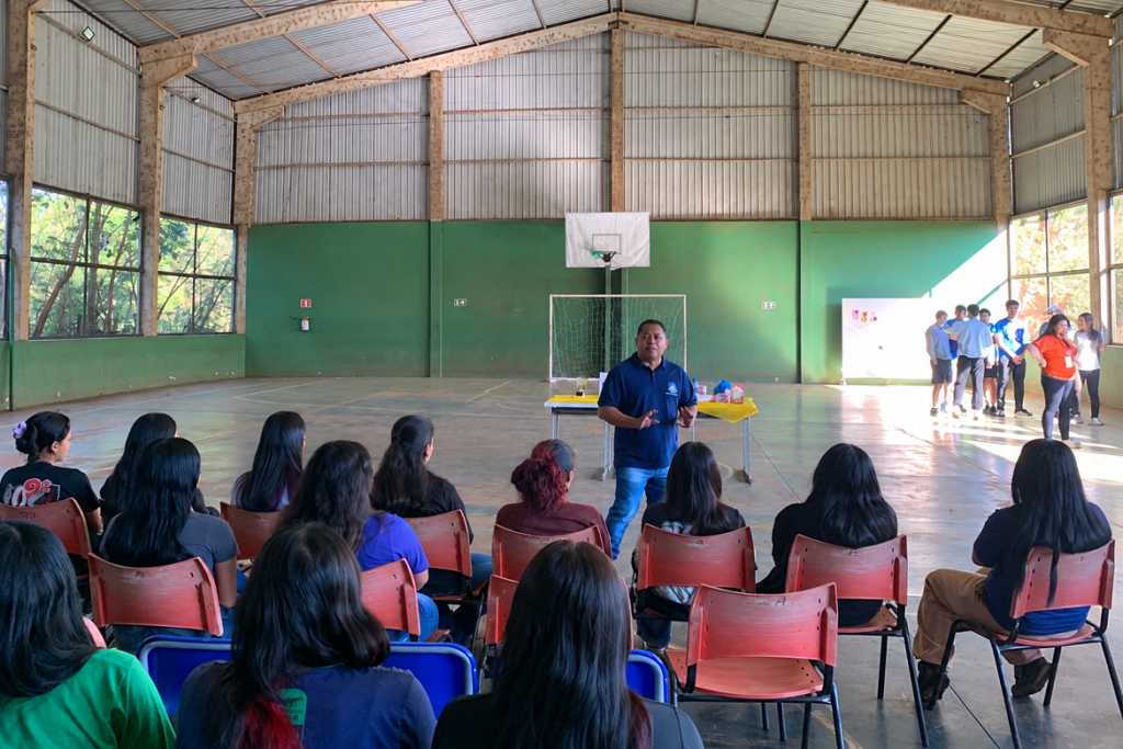 Prefeitura de Dourados promove palestra do Setembro Amarelo para juventude indígena