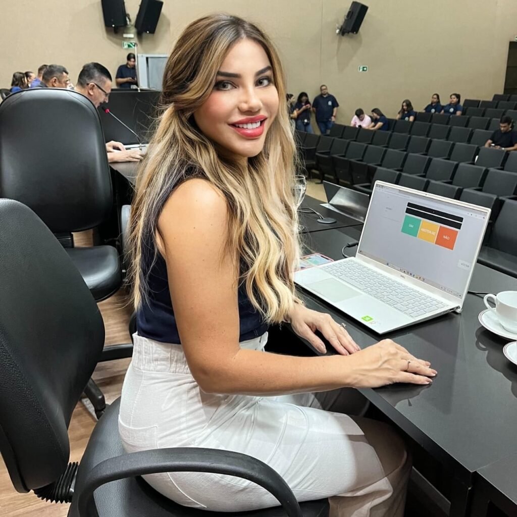 Vice‑prefeita de Sidrolândia tem Facebook invadido e fotos íntimas falsas divulgadas