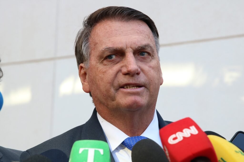Revisão criminal de Bolsonaro avança no STF e aguarda parecer da PGR